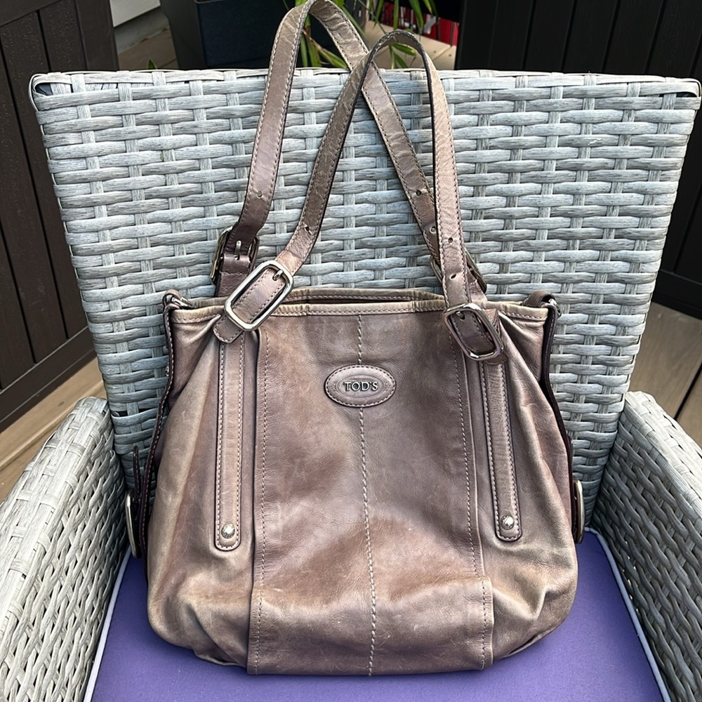 Tod’s Leather Bucket Bag Brown GUC